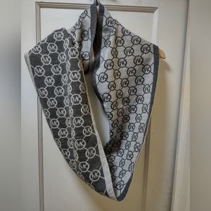 Michael Kors two-way infinity scarf